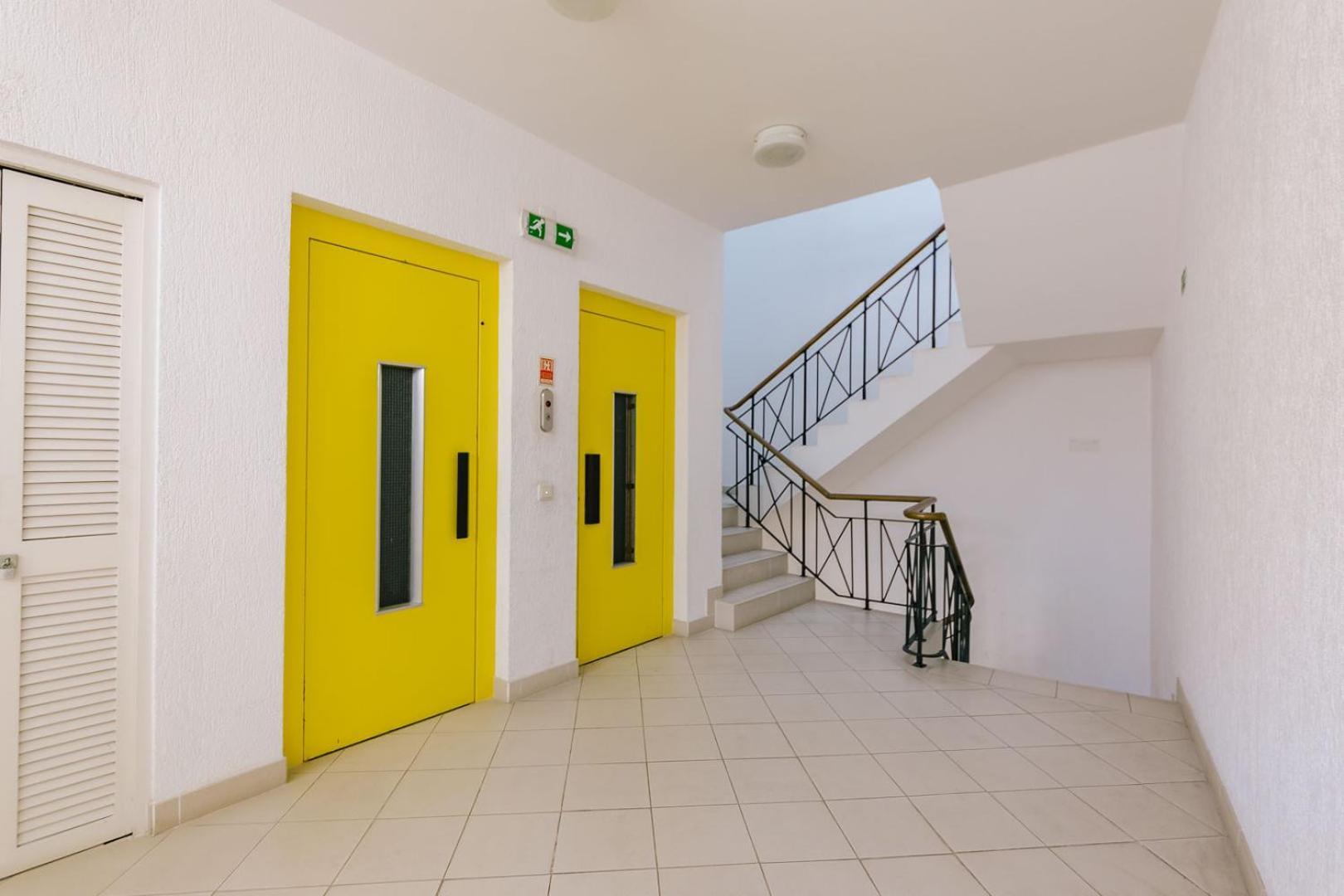 Rent4Rest Estoril Beachfront Apartments Exterior photo